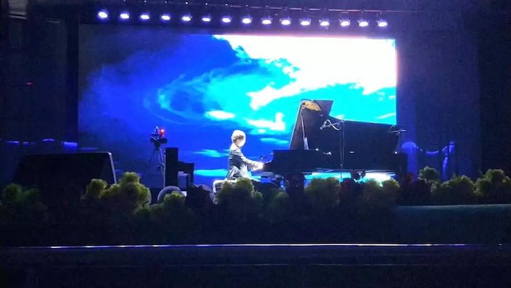 BG大游艺术家宋思衡“80后的时光机”多媒体音乐会内蒙古巡演圆满落幕
